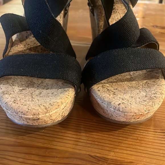 LUCKY BRAND MARLA WEDGE SANDAL Black 10 - Picture 3 of 11
